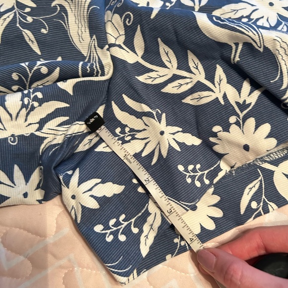 Loft NWT Blue Size 6 Bird Floral Print Shorts - Picture 4 of 7